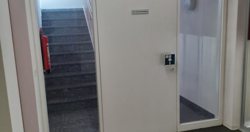 2df29ab9-8898-4c9d-8bac-399470455fd5.jpg